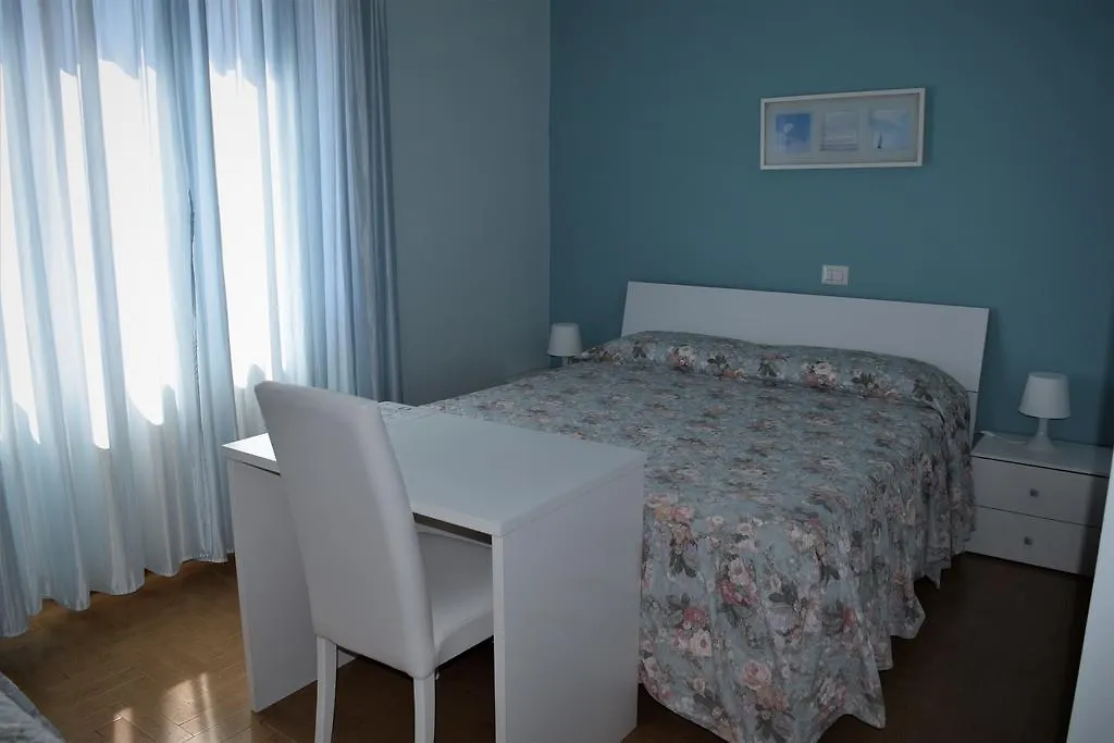 Albergo De Jean Garzeno 0*,  Itálie