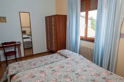 Albergo De Jean Garzeno 0*,