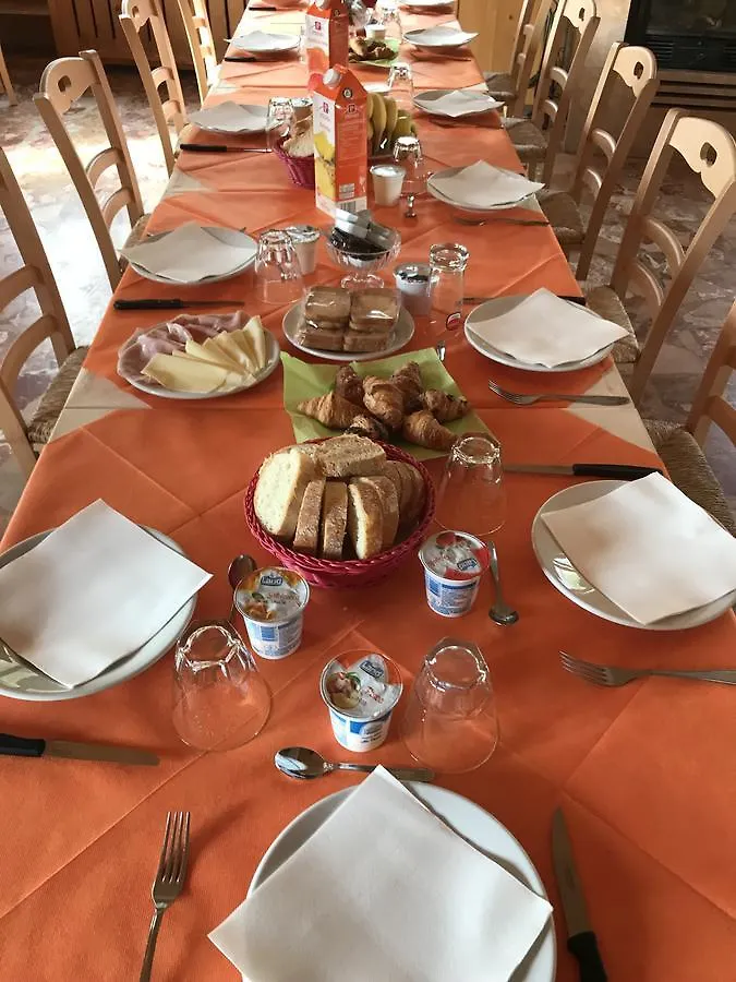 Albergo De Jean Garzeno 0*,  Itálie