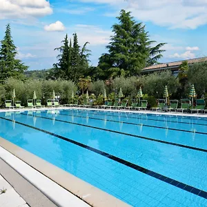 park-hotel-oasi-lake-garda.hotelinveneto.com/