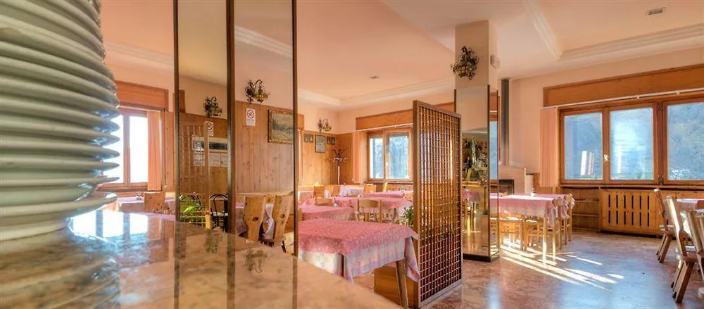 Szálloda Albergo De Jean Garzeno Olaszország